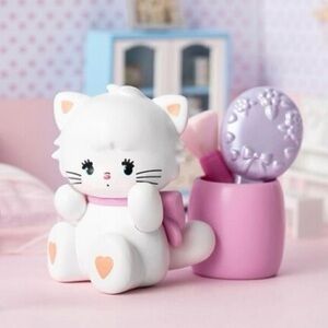 Miniso Mikko Staying At Home Series Blind Box Figure (Glam Up)